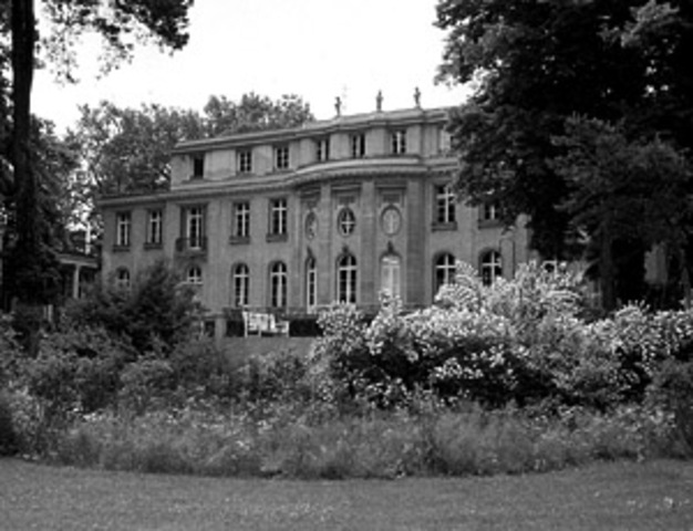 Mise au point de la "Solution Finale"