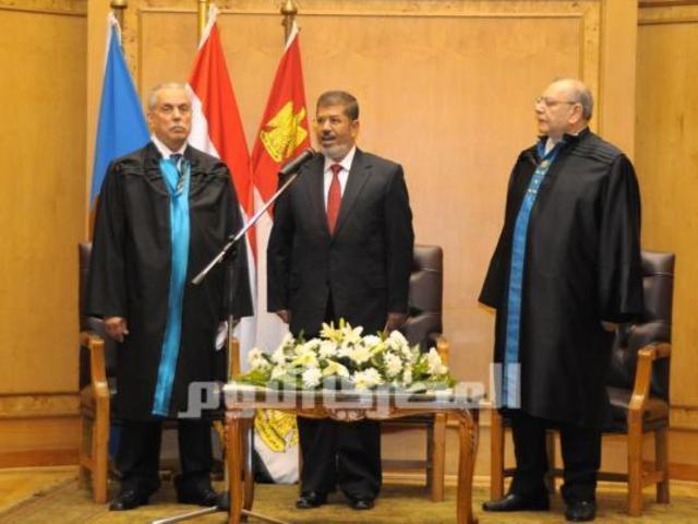 مرسي يؤدي     اليمين الدستورية