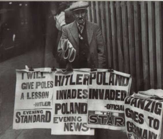 Hitler invade Polonia