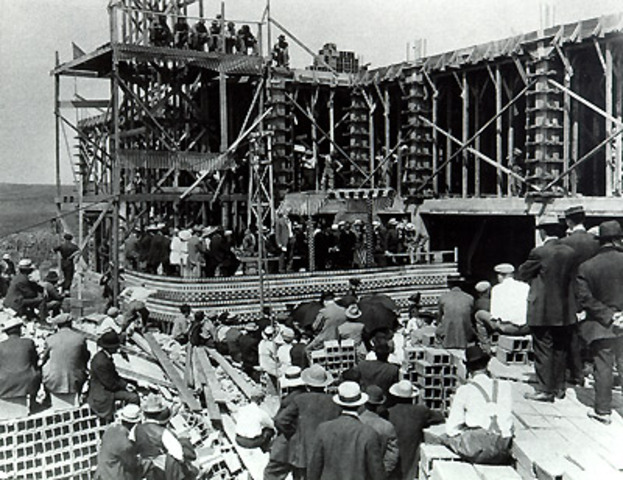 Construction of Old Main