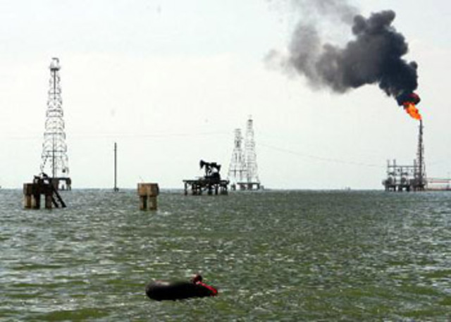 el petroleo provoca dependencia e indestabilidad