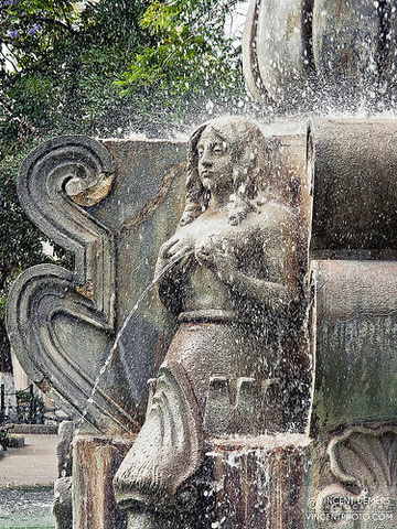 Construcción de Nueva Fuente Para la Plaza Mayor.