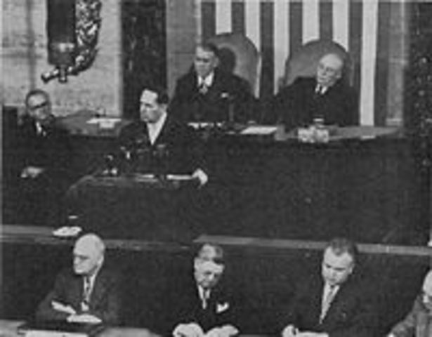 MacArthur addresses Congress - Gets a Standing Ovation