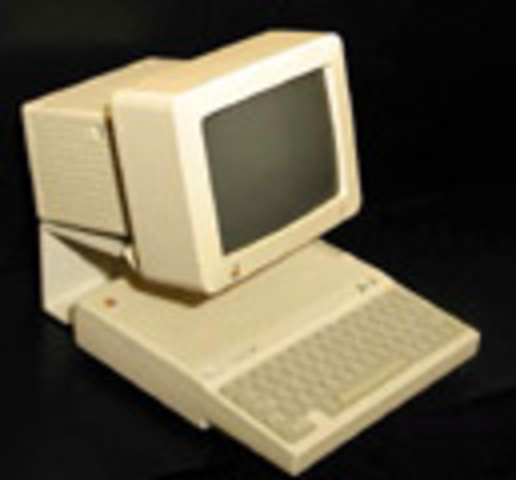 Se introduce el computador Apple II