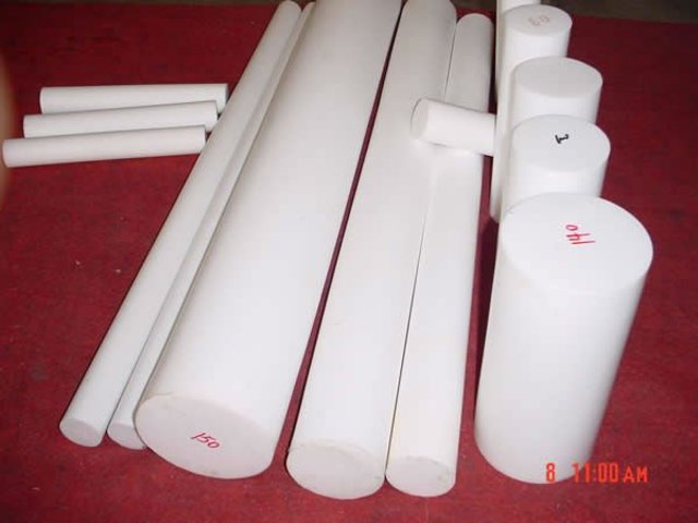 Politetrafluoroetileno (PTFE)