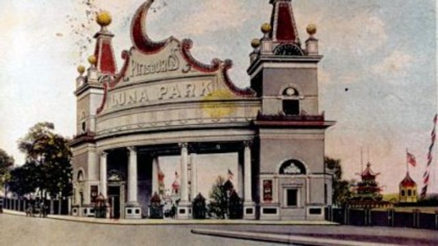 Luna Park/Kennywood Park opens