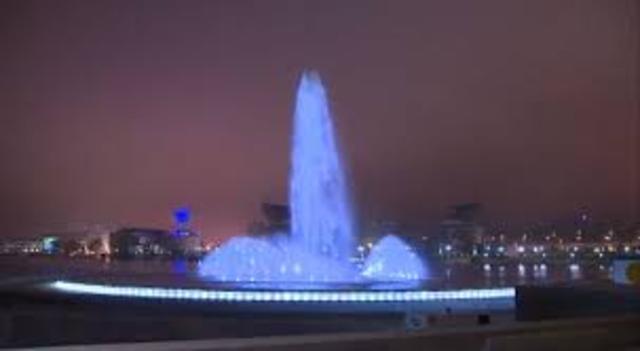 Fountain re-opens at Point