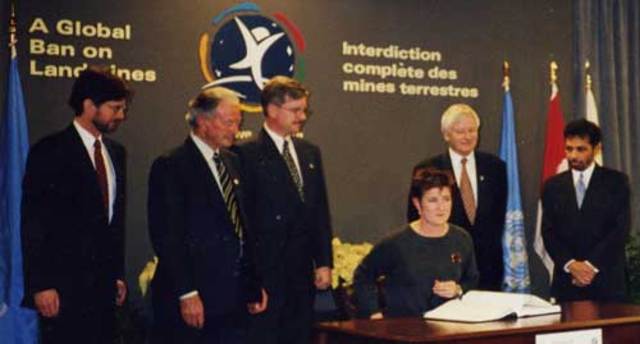 Canada signs the Ottawa treaty