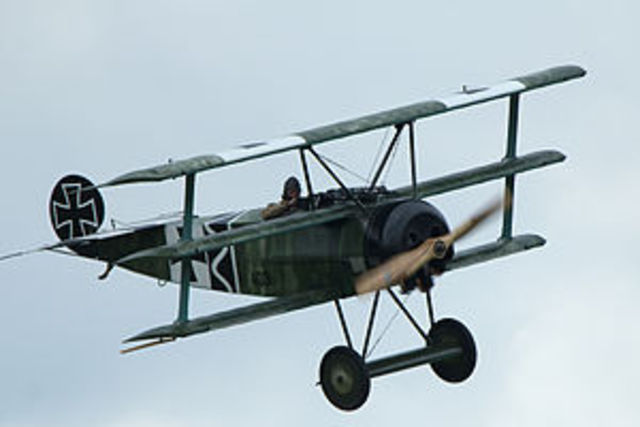 Fokker Dr.1 - Invention