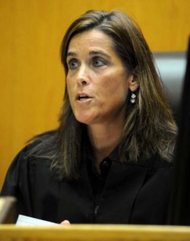 Judge rules against Vallas