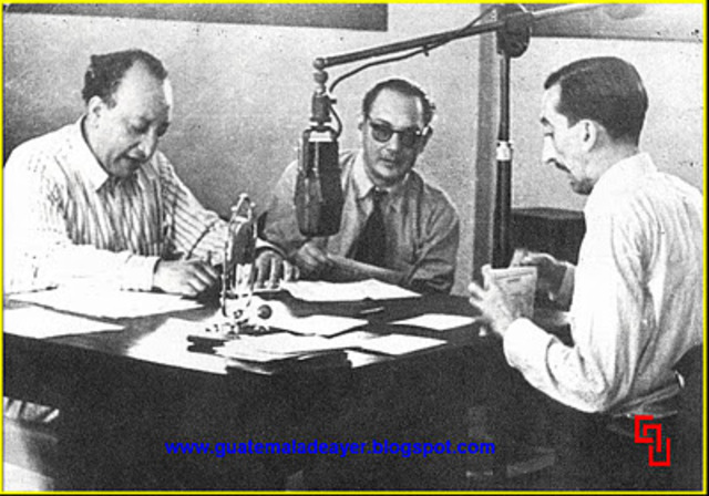 Fundación del noticiero radial "Diario del Aire"