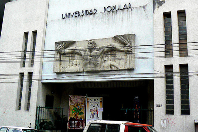 Participó en la fundación de la Universidad Popular de Guatemala
