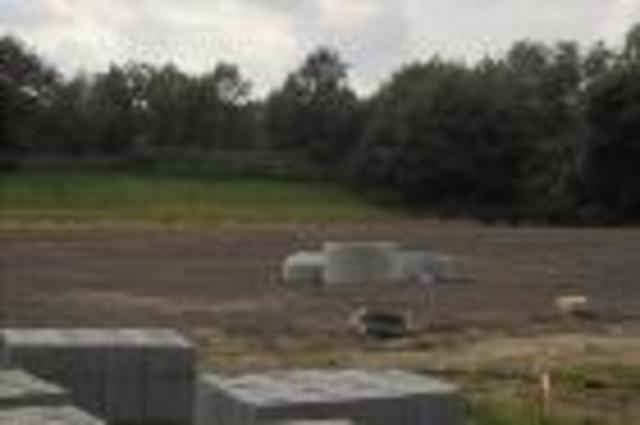 Bau des Kunsrasenplatzes