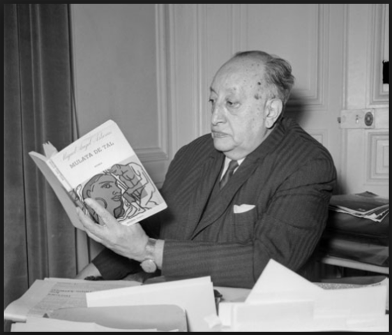 En la universidad de San Carlos de Guatemala obtuvo el titulo de Abogado y Notario, presentando su tesis El Problema del Indio, trabajo que mereció el Premio Gálvez