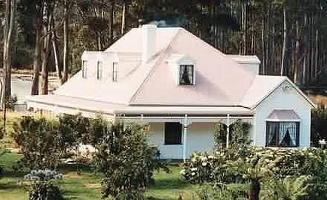 Bryant drives back to cottage 2.00pm