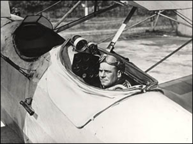 Jimmy Doolitle completes the flirst blind flight