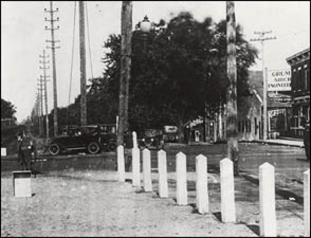 Grumman Aircraft Engineering Corporation opens for business