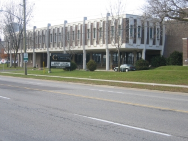 Jamie take Complimentary Care at Conestoga College