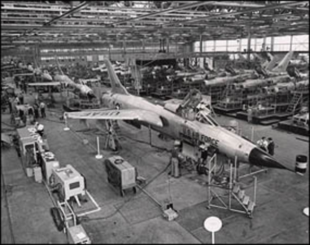 First test flight of Republic F-105.