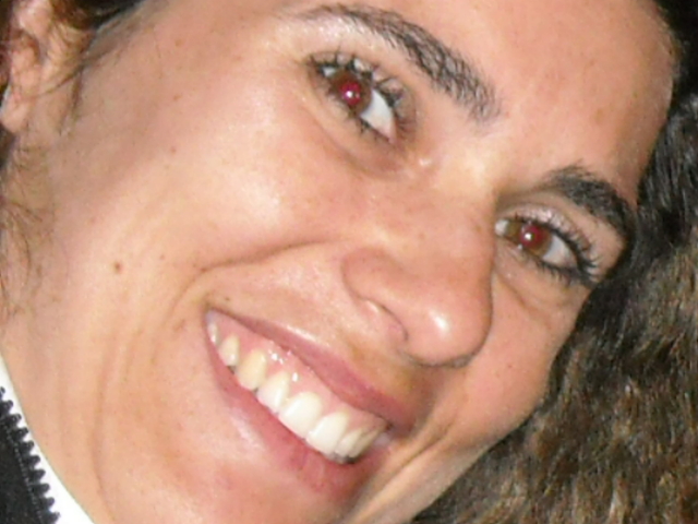 Conclui a Graduação em Pedagogia PUC-SP