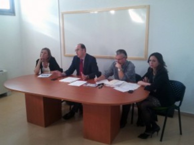 Con taxis pero sin bus