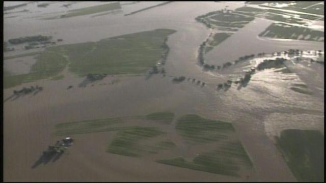 Levees break near Columbia, Illinois