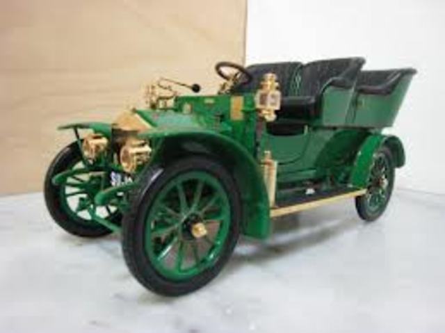 Se fabrica el primer Rolls & royce