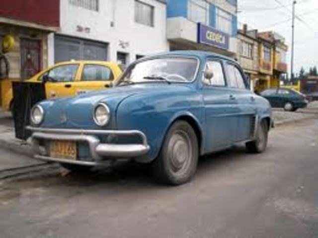 Primeros autos compactos