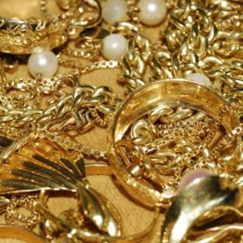 Jews banned from jewellery