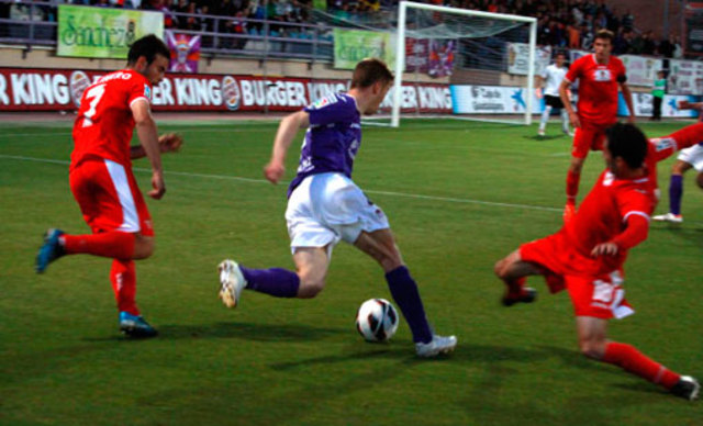 A expensas de la cautelar