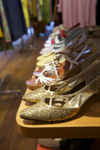 Best Vintage Clothing Store Alibi - April 2011