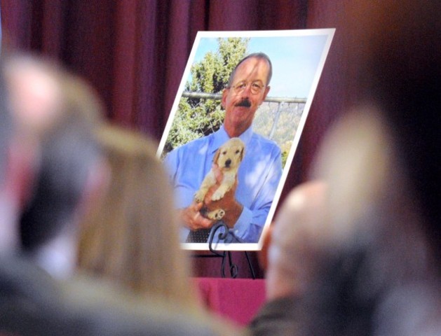 UM financial VP Bob Duringer dies