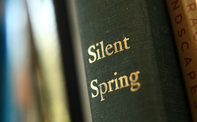 PRIMAVERA SILENCIOSA UN LIBRO DE RACHEL CARSON.