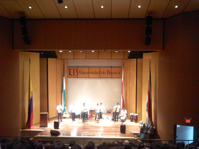 BIENVENIDA DE ESTUDIANTES A PRIMER SEMESTRE