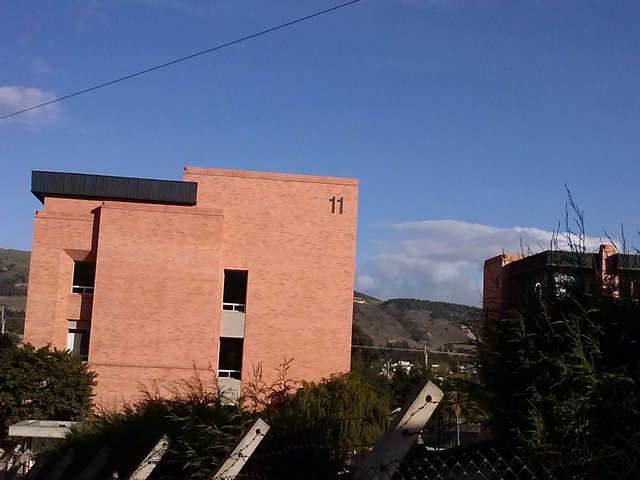 EDIFICIO FACULTAD DE CIENCIAS DE LA SALUD