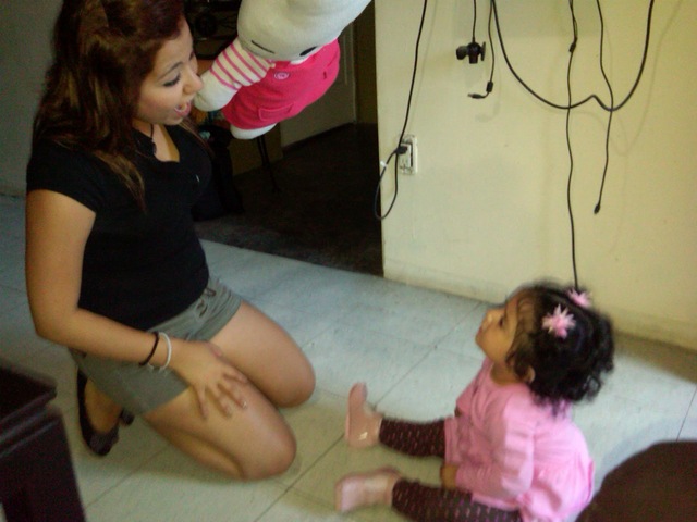 JUGANDO CON MI MAMI