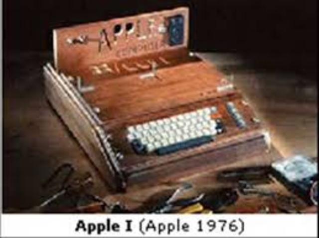 LANZAN EL SISTEMA APPLE COMPUTER (PC)IBM