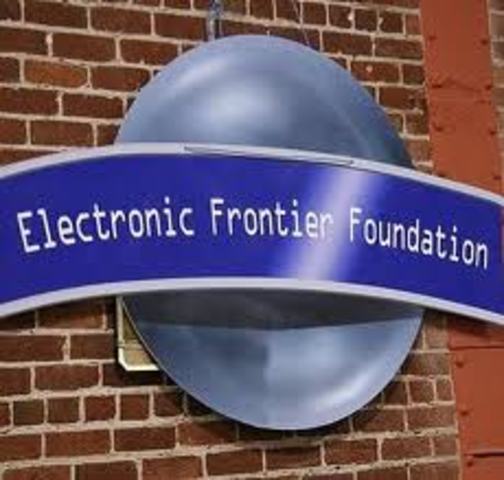 ARPANET deja de existir.