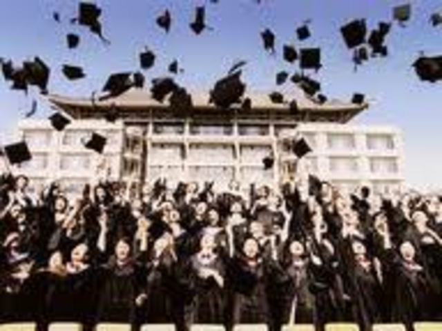 PRIMERA PROMOCION DE ADMINISTRACION DE EMPRESAS