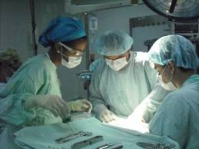 la primera escuela de auxiliares de cirujano