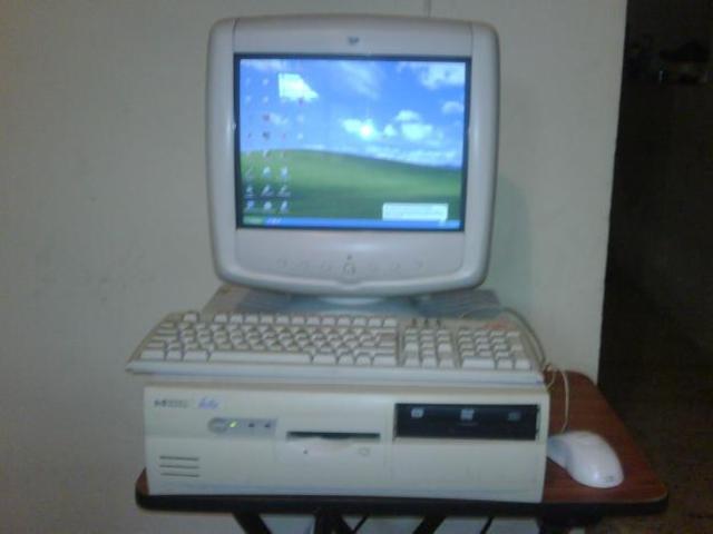COMPUTADOR DE 1999