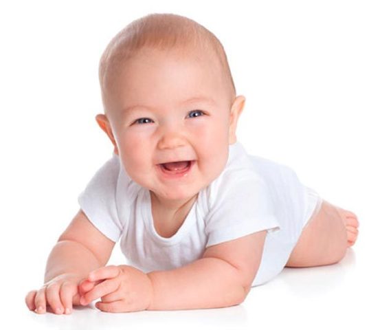 niño de cuatro meses