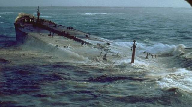 Colision entre Atlantic Empress y el Aegean Captain