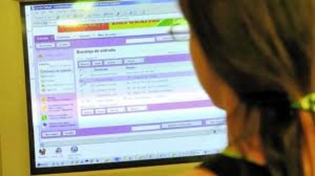 1972 uso del correo electronico