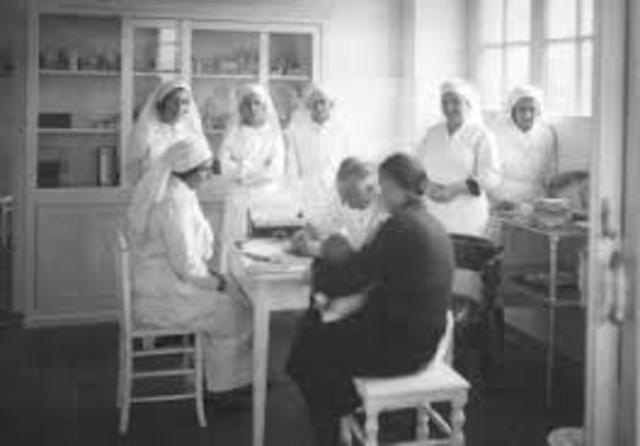 TERCERA FECHA: INICIOS PARA CREAR ENFERMERAS TECNICA O AUXILIARES PRACTICAS