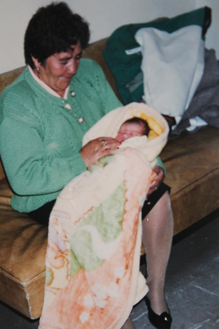 En la clinica con mi abuelita