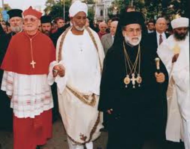 relgiosos empezaron a exiliarse