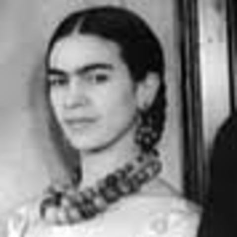 Frida nacio en Coyocan, Mexico en 6 de Julio, 1907.