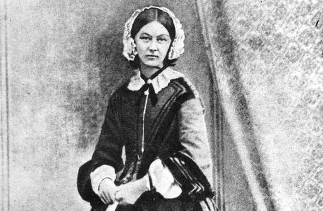 Florence Nightingale comienza estudios