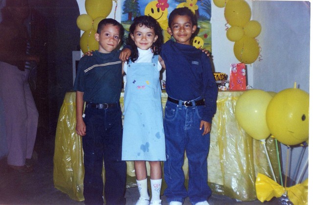 Mis Mejores Niñez Kevin Romero